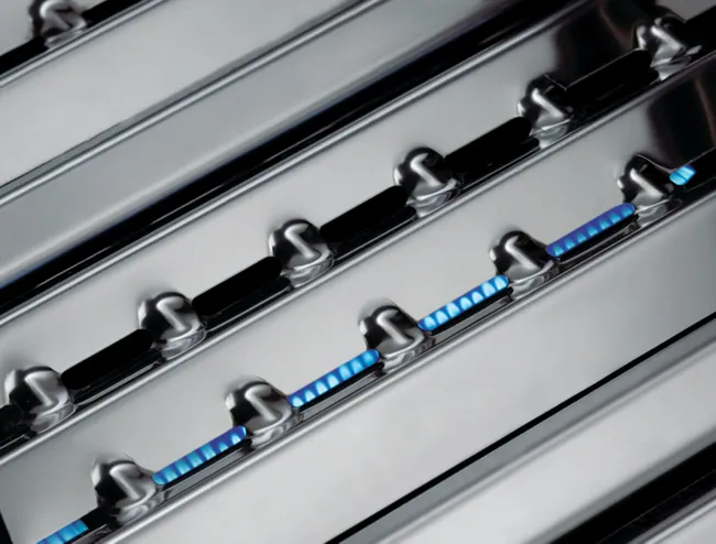 Barbacoa de gas BROIL KING Regal 490 de 4 quemadores y 13.2 kw de potencia recomendado para más de 10 personas